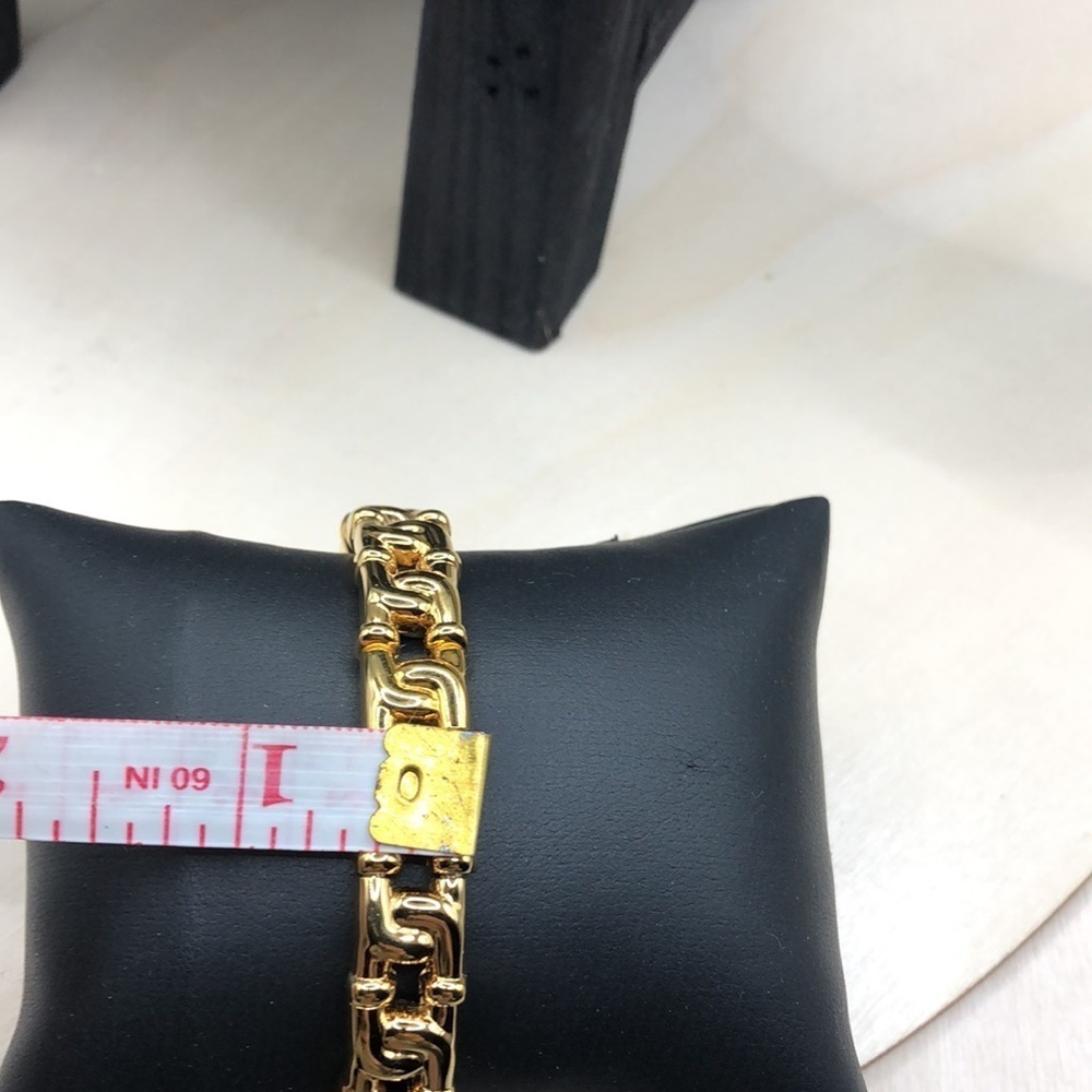 Vintage Joan Rivers Gold Tone Flexi Cuff Bracelet - Picture 5 of 5